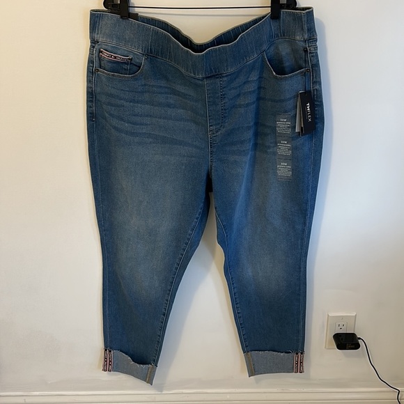 Tommy Hilfiger Gramercy Ankle Pull On Skinny Jeans - Picture 3 of 12